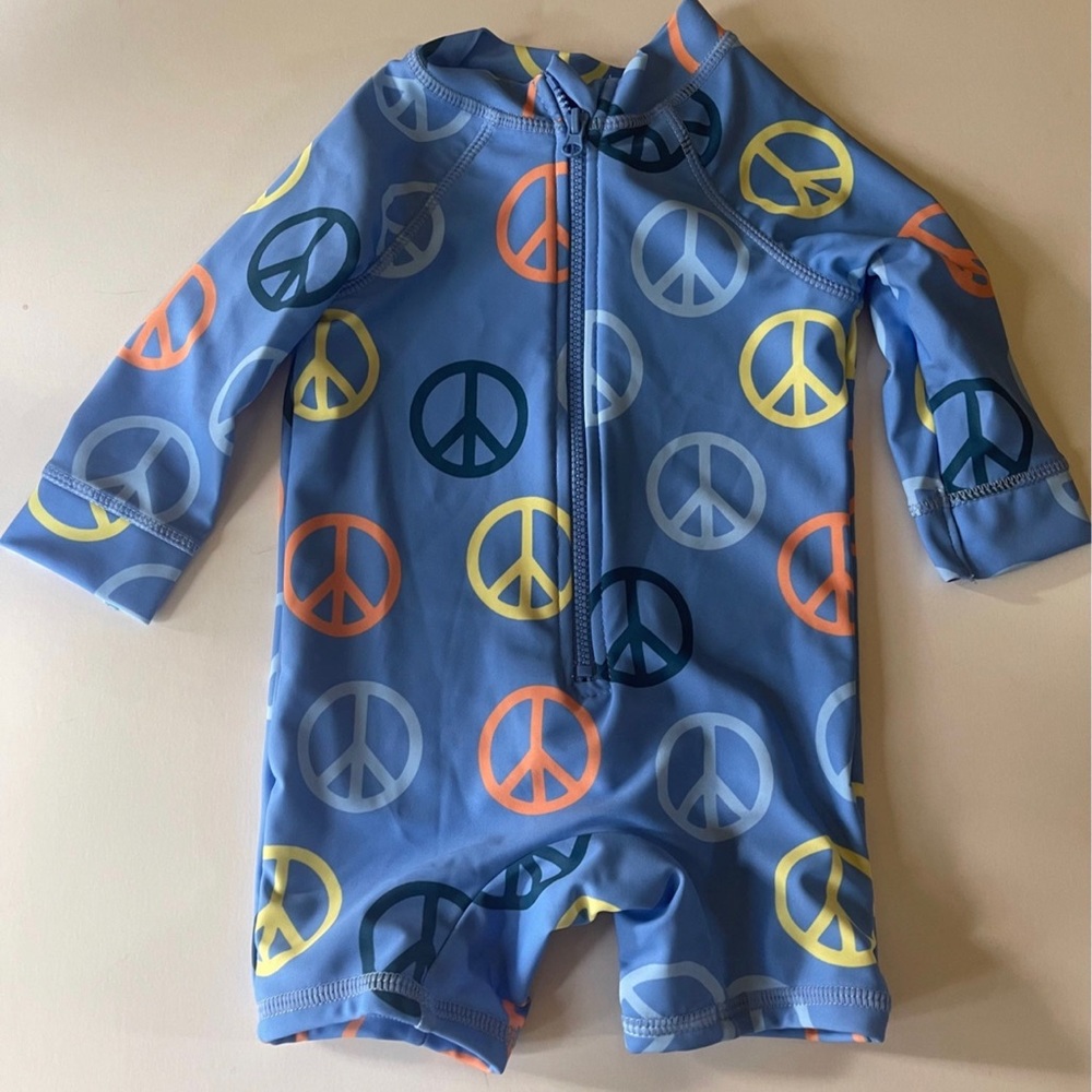 Baby boys 3 - 6 months Rashguard  50+ UV - NEW - peace signs